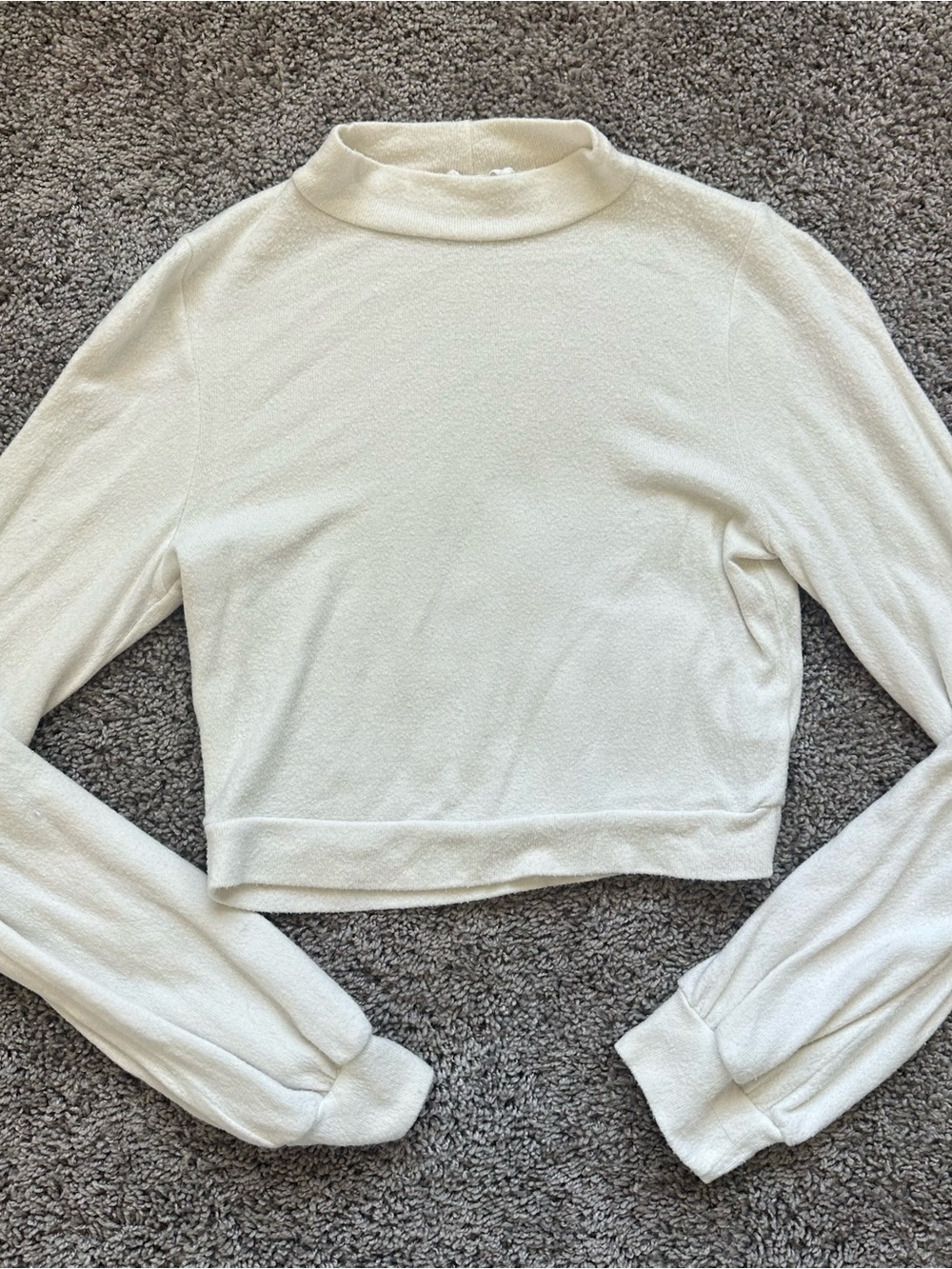 Le Lis Cream Mock Neck Long Sleeve Cropped Top